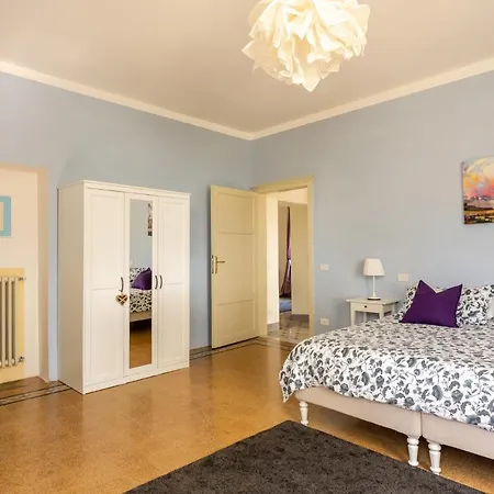 Tuscanskye - Sofia With Private Swimming Pool And Garden Barga