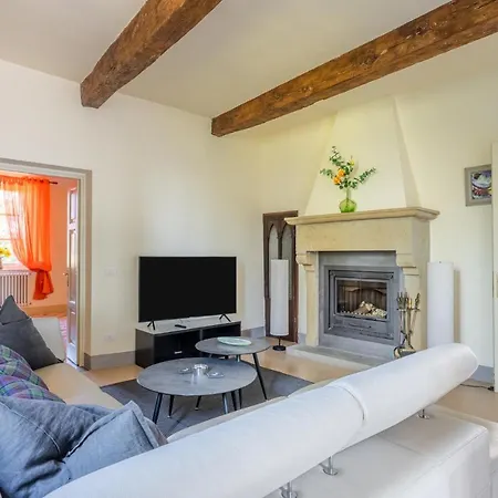 Apartment Tuscanskye - Sofia With Private Swimming Pool And Garden